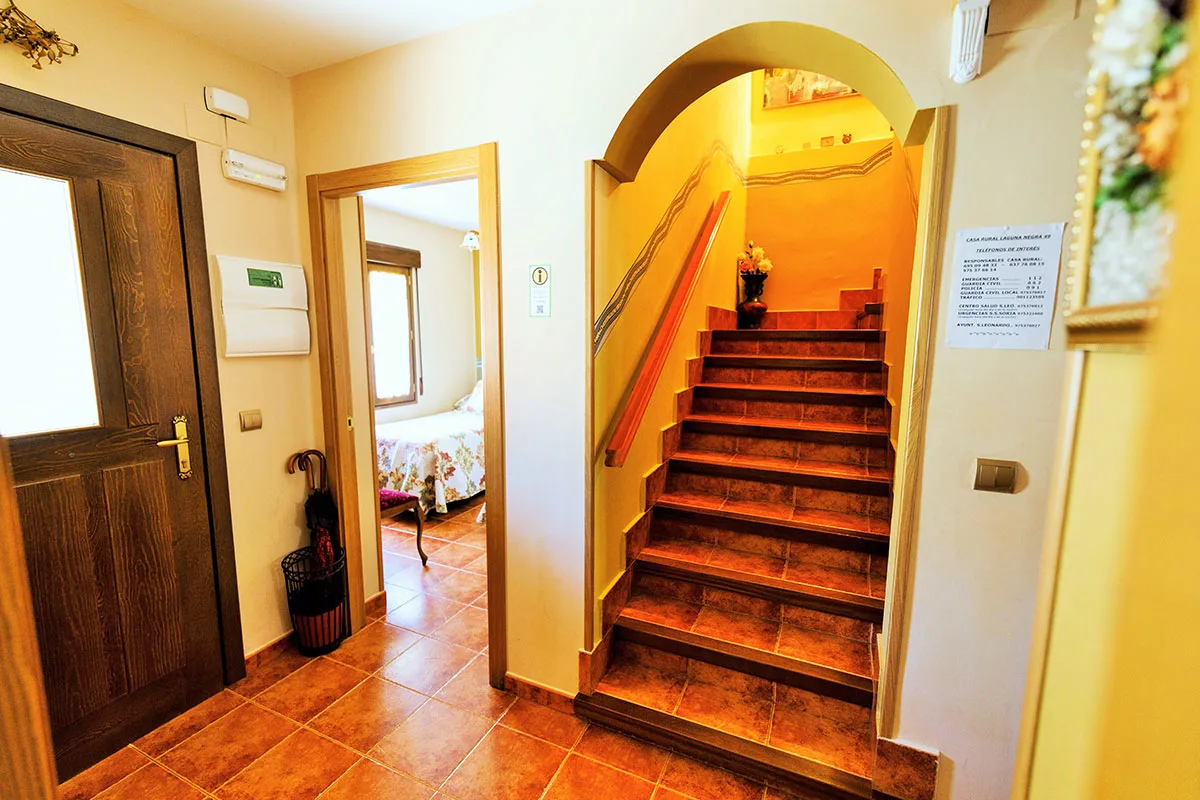 Escalera planta superior